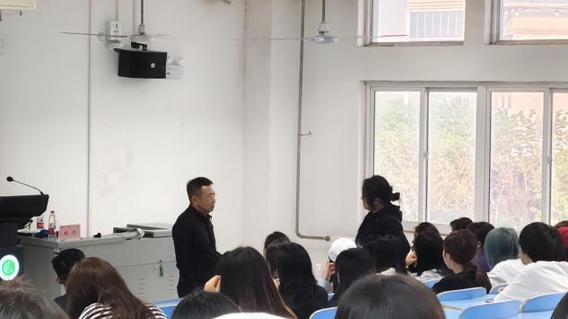 永利yl23411集团官网第六十期“中原陶瓷大讲堂”——“智能卫浴产品的创新设计”